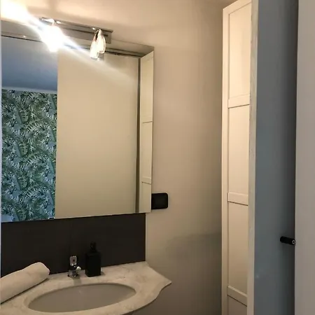 Amendola Howme Bari